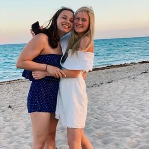 Meet your Posher, Ellie